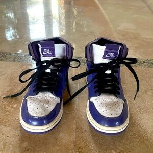 NIKE JORDAN PURPLE W 7.5 or YOUTH 6